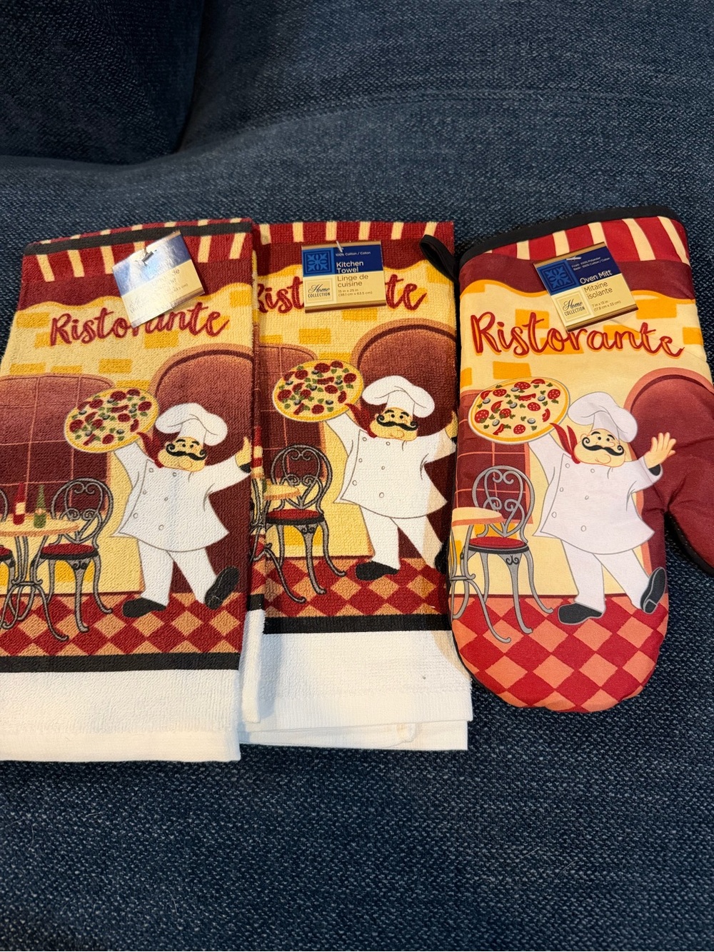 NWT Kitchen Ristorante Chef Print Towel and Oven Mitt Set